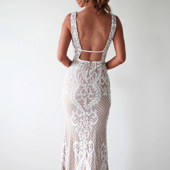 White Plunge V-Neck Gown with Floral Sequined Detailing - Picture 2 of 8